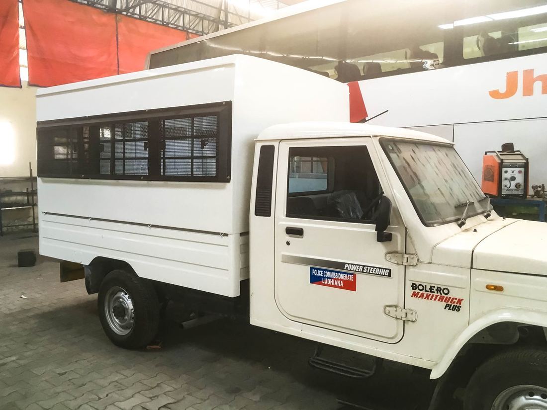 Gobind Coach police van, exterior view